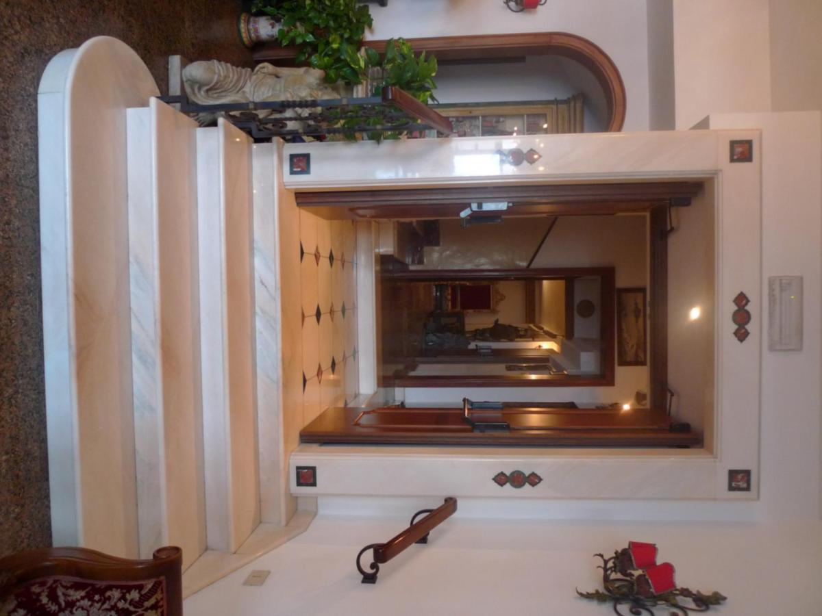 Hotel La Riva Giardini-Naxos Extérieur photo