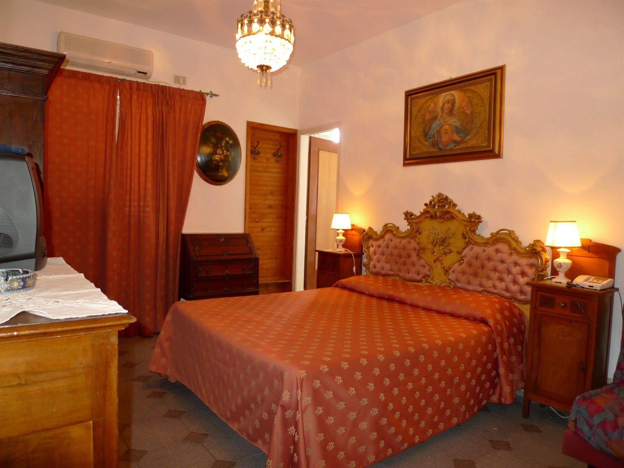 Hotel La Riva Giardini-Naxos Extérieur photo